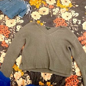 Women’s Gray cropped sweater XL ( SHIPPING INCLUDED)